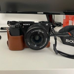 Sony - Alpha a6000 Mirrorless Camera with 16-50mm Retractable Lens - Black